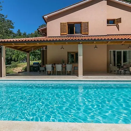 Villa Tila Comfortable Holiday *