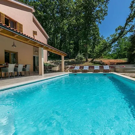 Tila Comfortable Holiday Villa